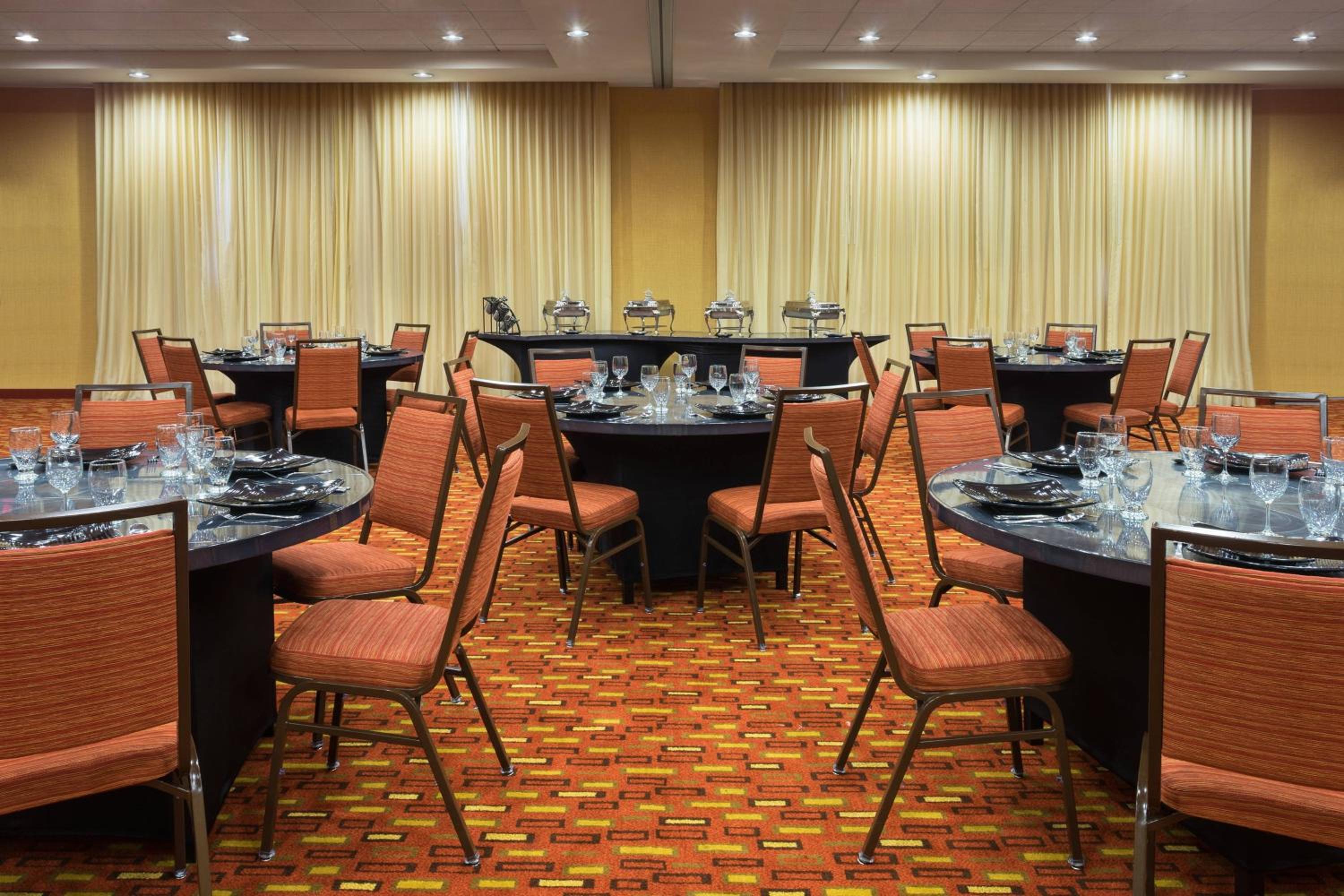 Courtyard By Marriott Houston Kingwood - Property Image 7