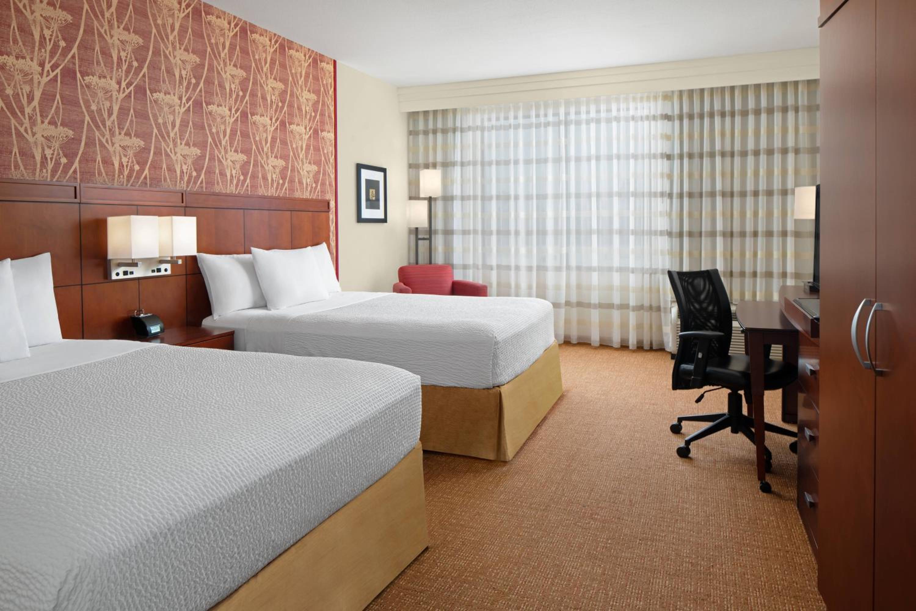 Courtyard By Marriott Houston Kingwood - Property Image 6