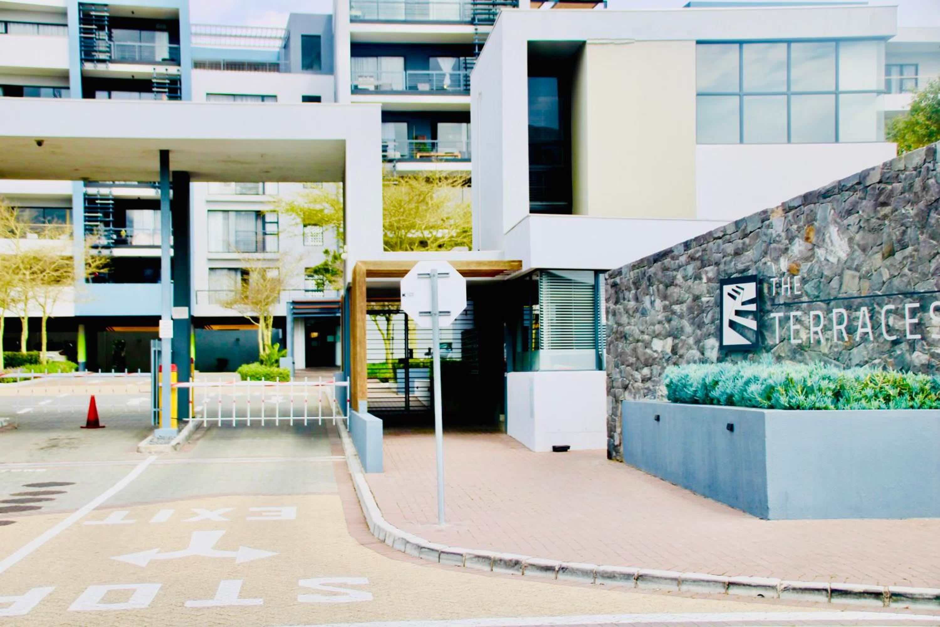 Hotel Two Bedroom Luxury Apartment, Century City - Image 1