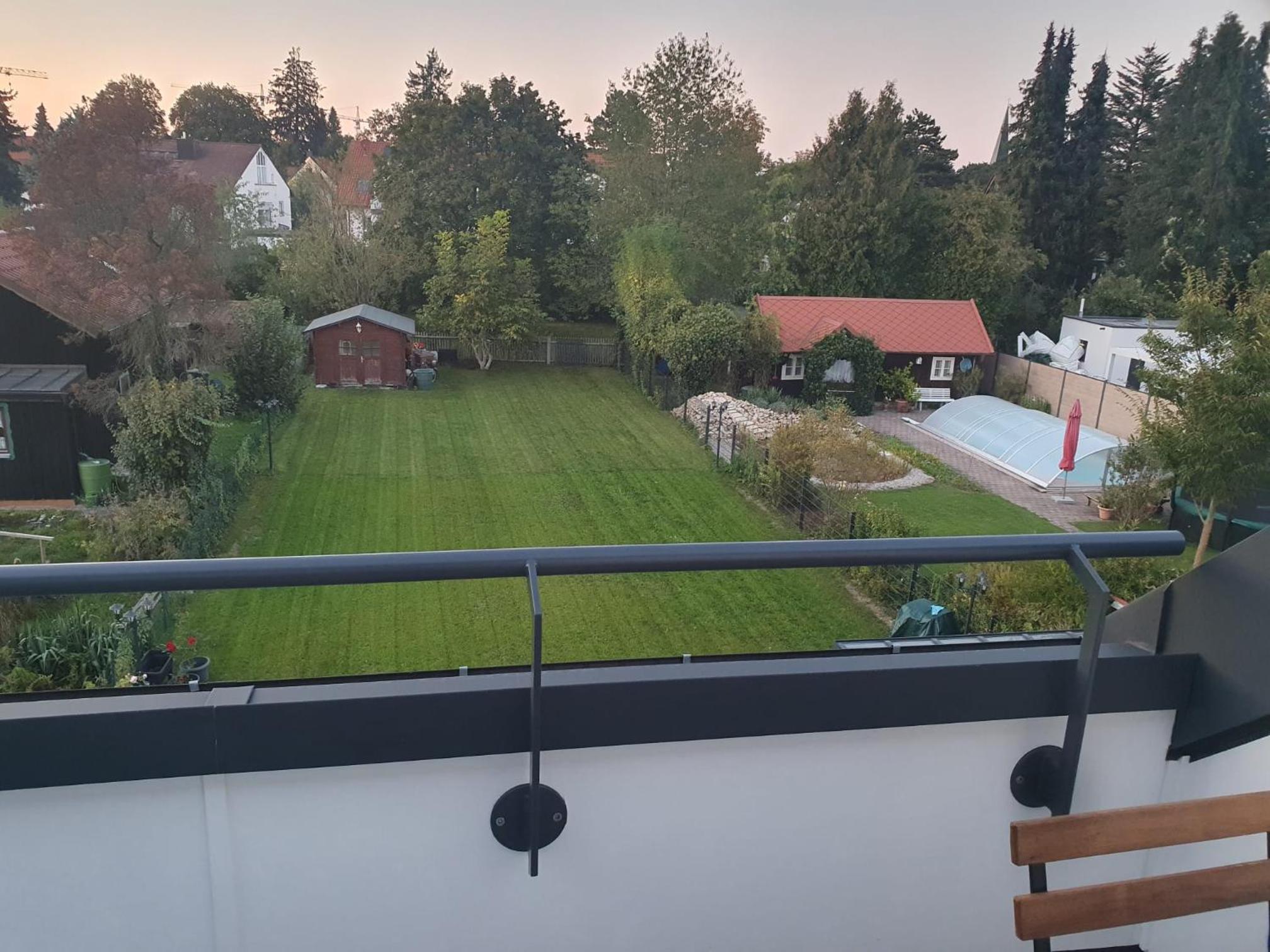 Exklusive Neubau Dachterrassenwohnung mit Wohnungslift in Vierfamilienvilla