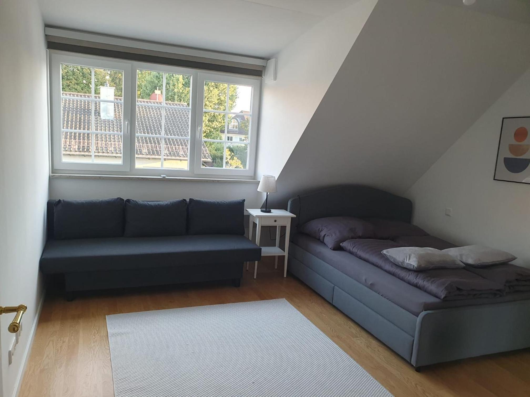 Exklusive Neubau Dachterrassenwohnung mit Wohnungslift in Vierfamilienvilla
