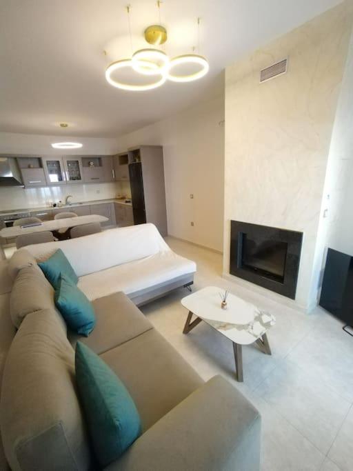 Luxury new Maisonette