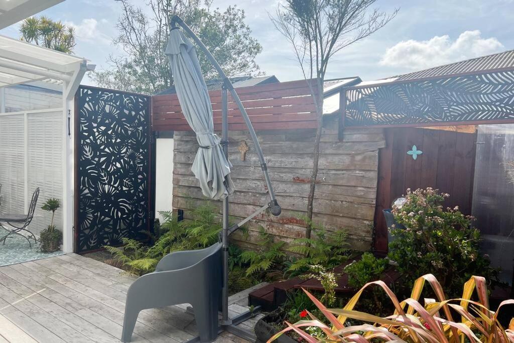 Smart and stylish in Glen Eden view 3
