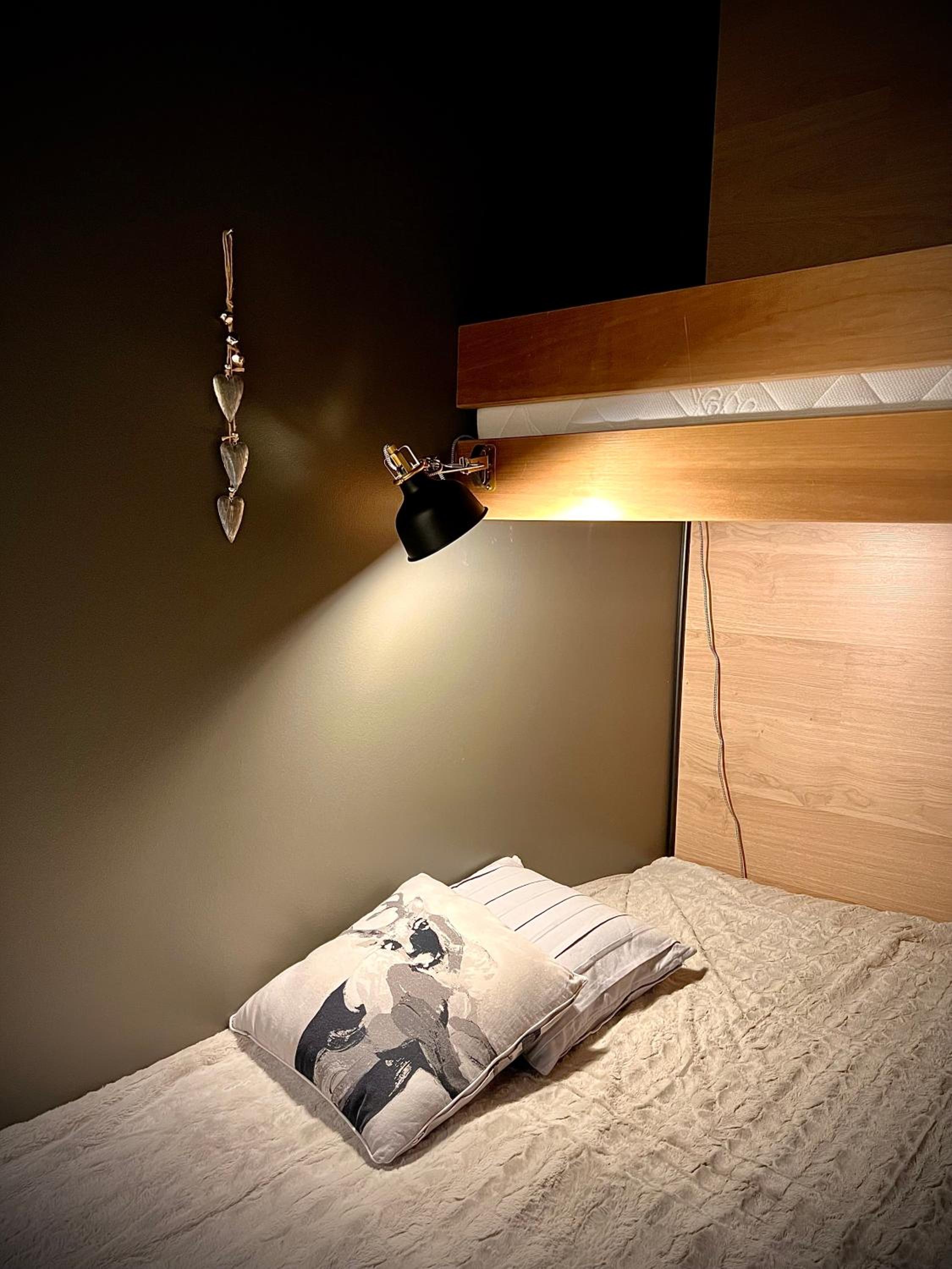 Aurora Lapland Ski in, forest view, 2 bdr, sauna, terrace, fireplace, wifi, Pyhä-Luosto National Park