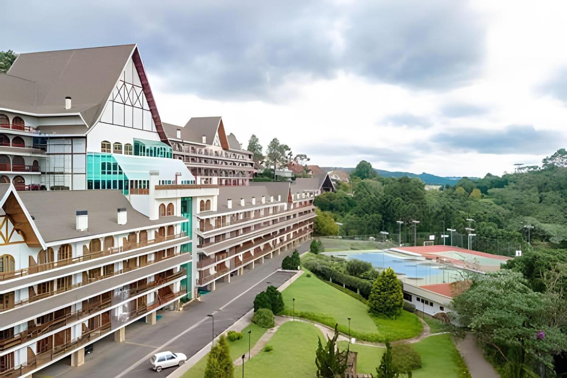 mineir.INN | Piscina Aquecida e Lareira na Serra