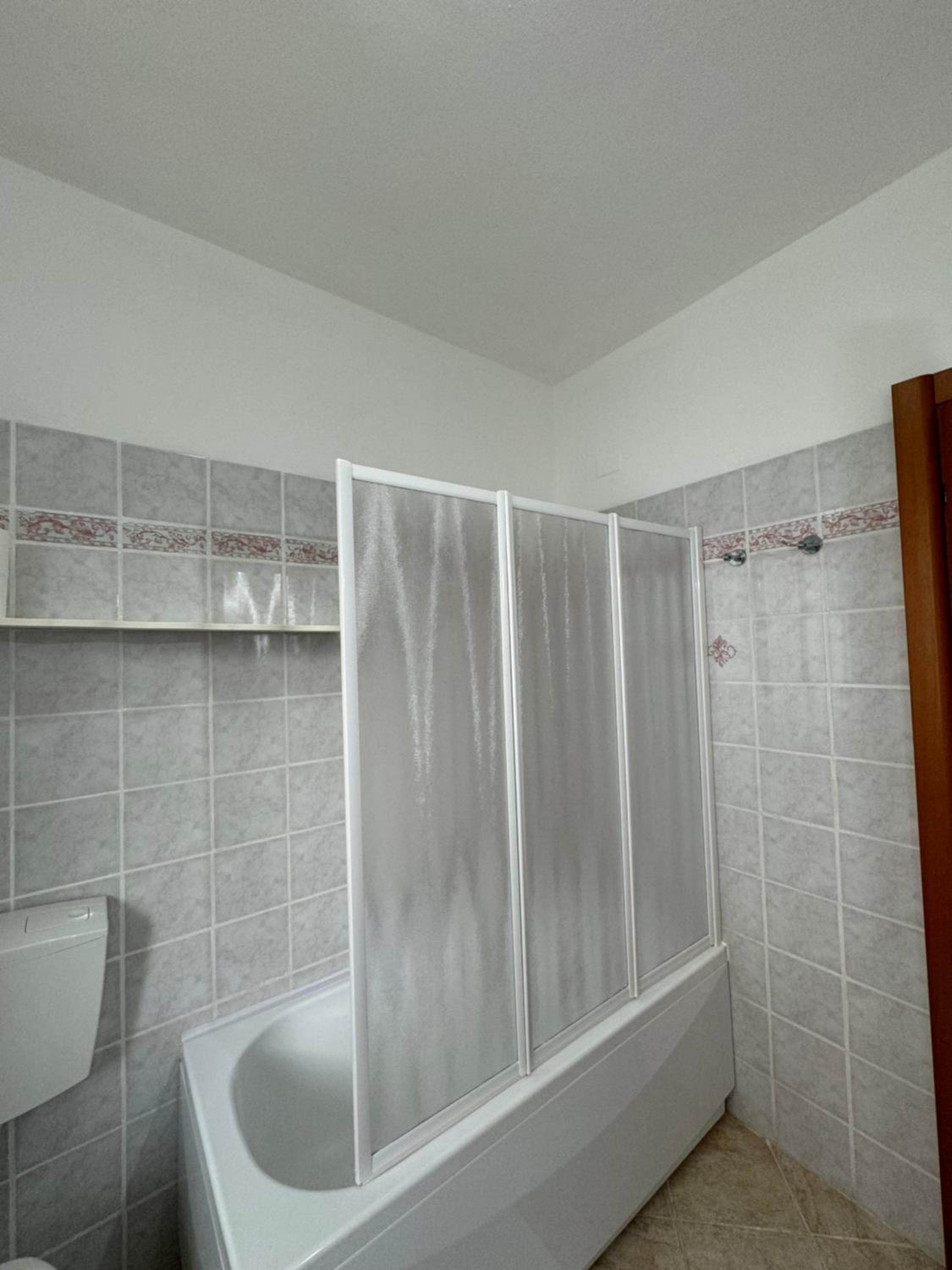 Serravalle Shop&Stay -Private parking