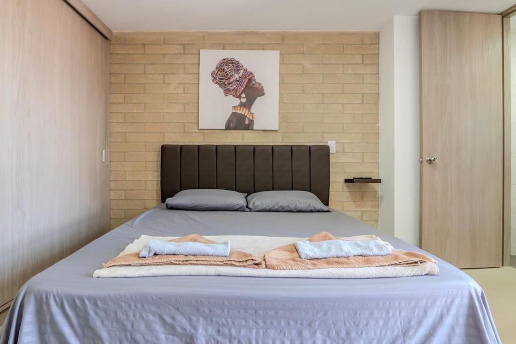 Apartamento en Laureles 2BR con rooftop y piscina 702