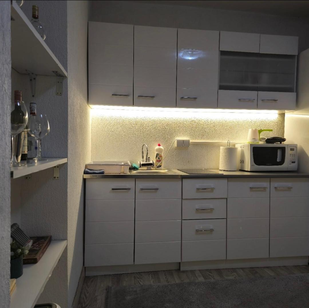 Apartment Center 23