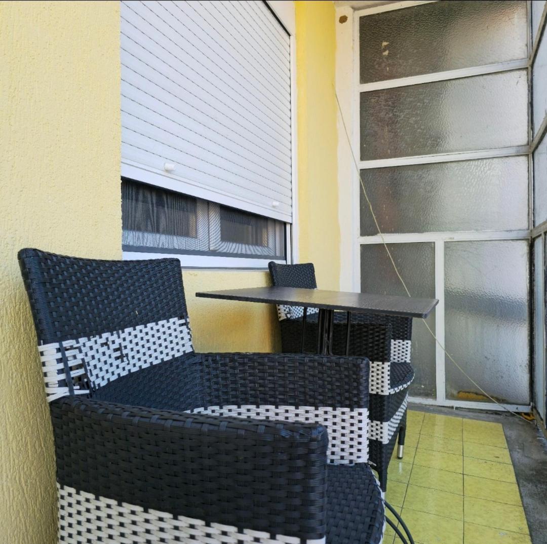 Apartment Center 23