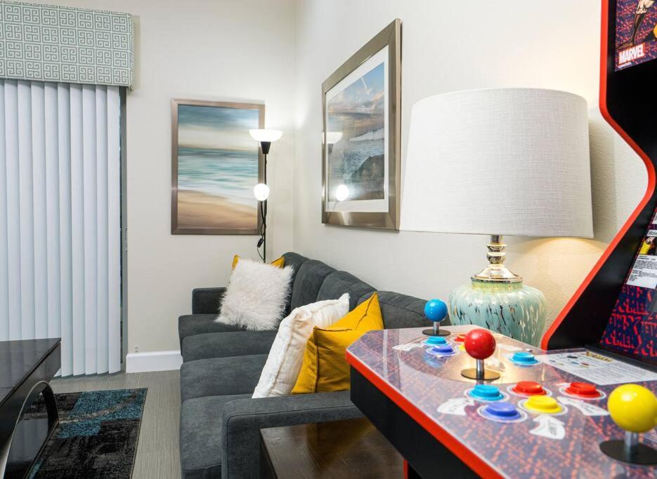 Clermont Family Townhouse Pool & Arcade near Disney