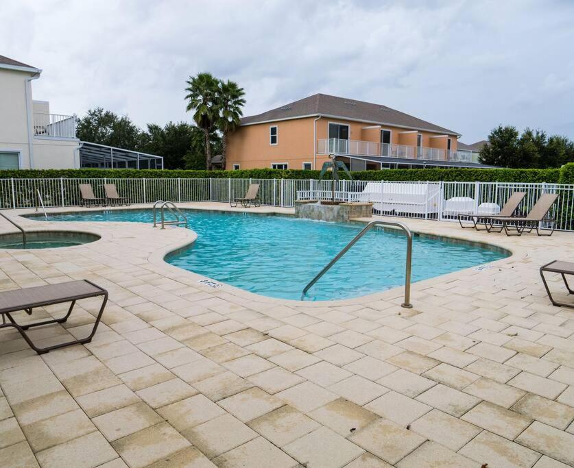 Clermont Family Townhouse Pool & Arcade near Disney