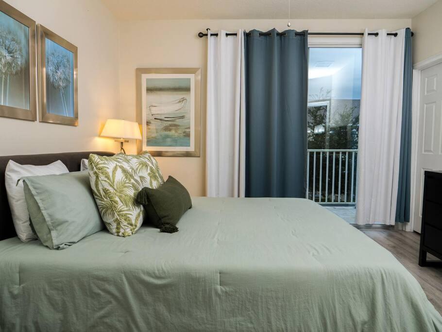 Clermont Family Townhouse Pool & Arcade near Disney
