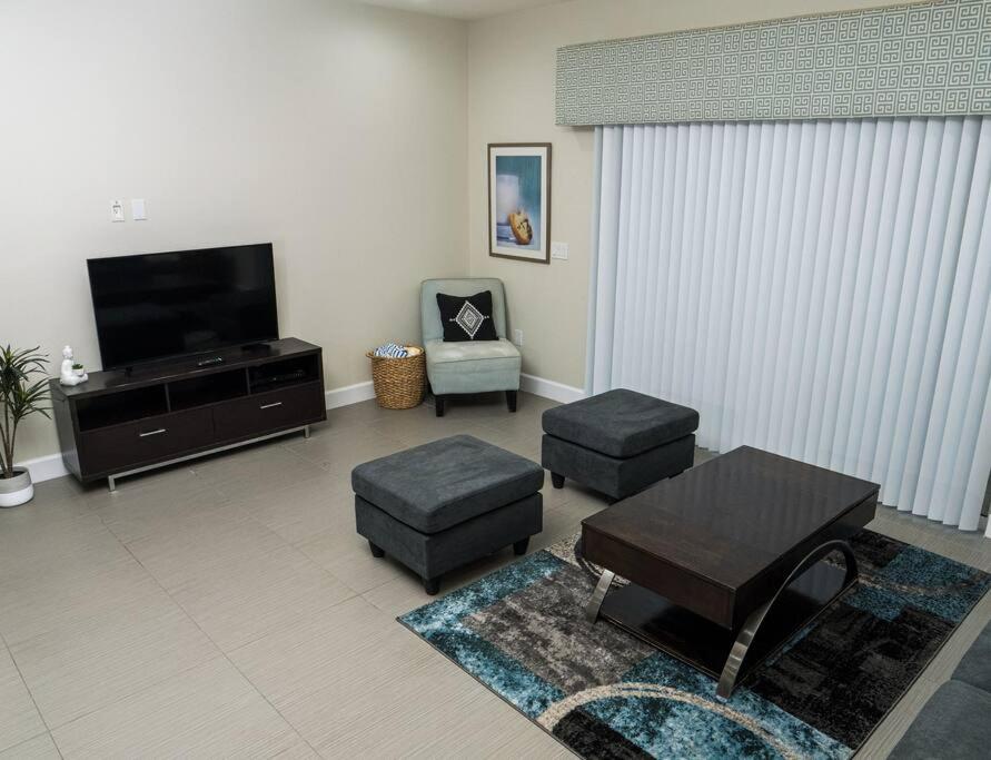 Clermont Family Townhouse Pool & Arcade near Disney