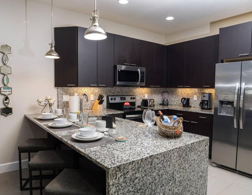 Clermont Family Townhouse Pool & Arcade near Disney