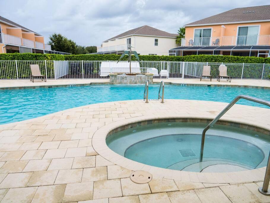 Clermont Family Townhouse Pool & Arcade near Disney