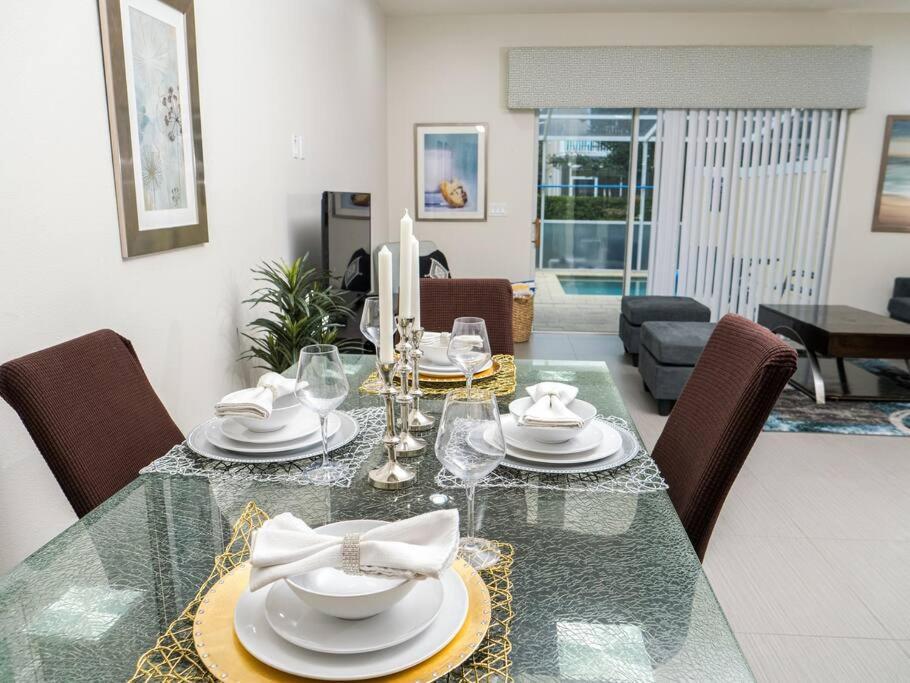 Clermont Family Townhouse Pool & Arcade near Disney