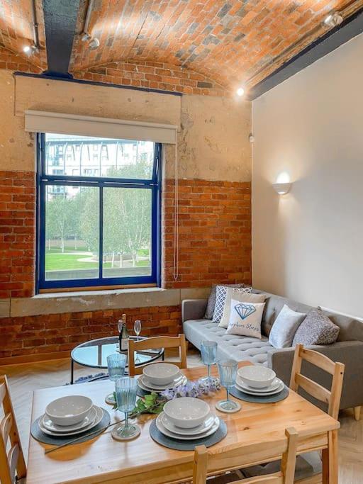 Sensational Saltaire Stay