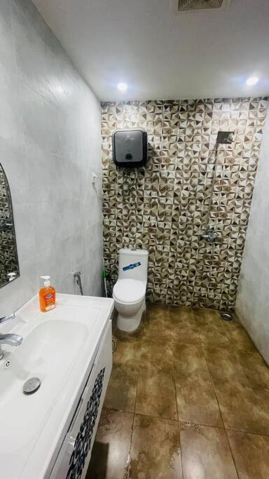 Luxury Private Apartment in Bahria town view 4