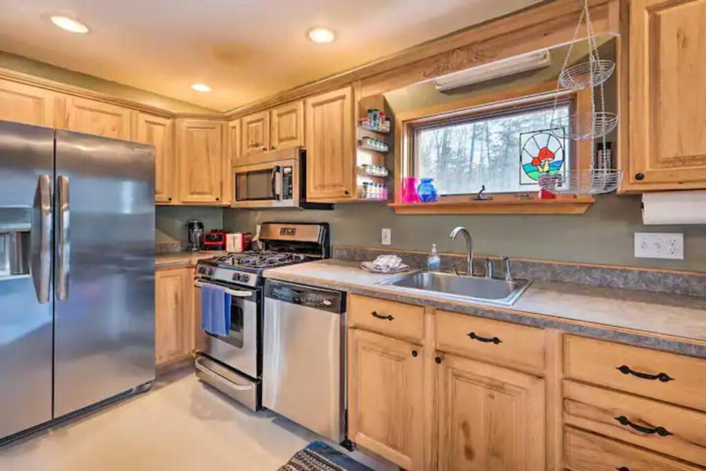 NEW! White Mountains View Escape