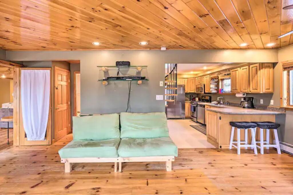 NEW! White Mountains View Escape