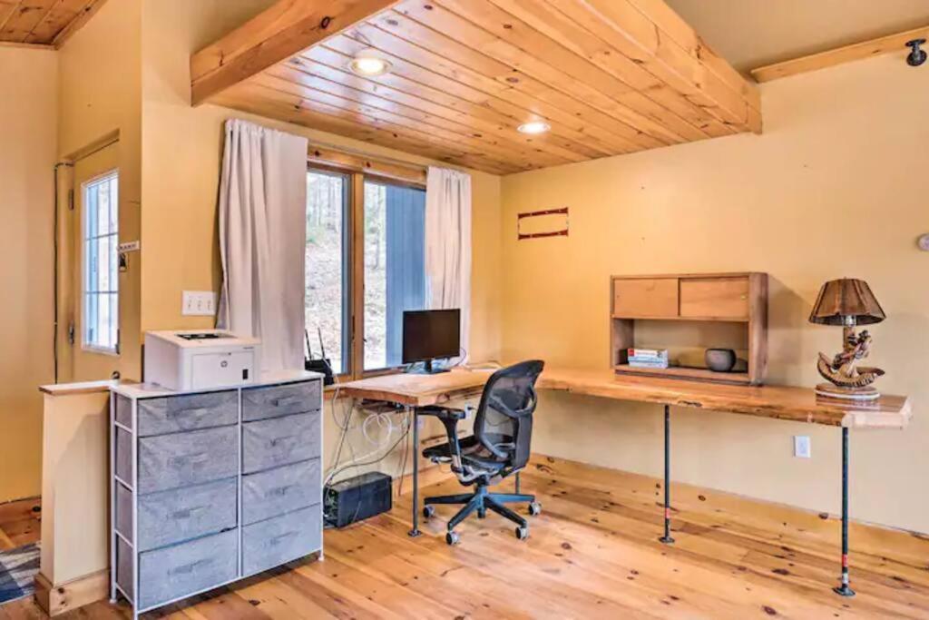 NEW! White Mountains View Escape