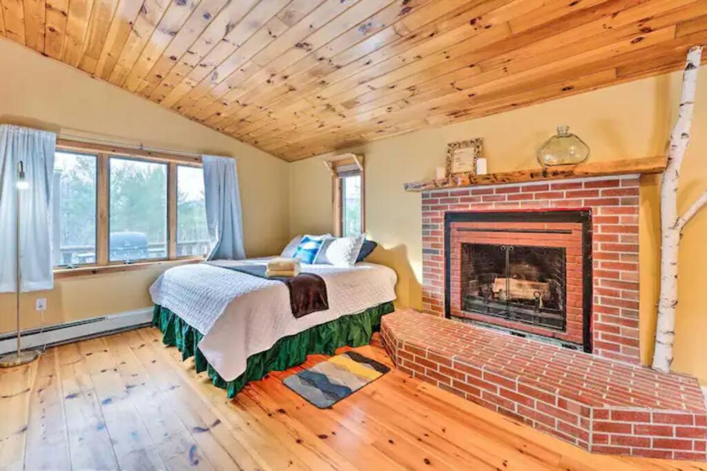 NEW! White Mountains View Escape