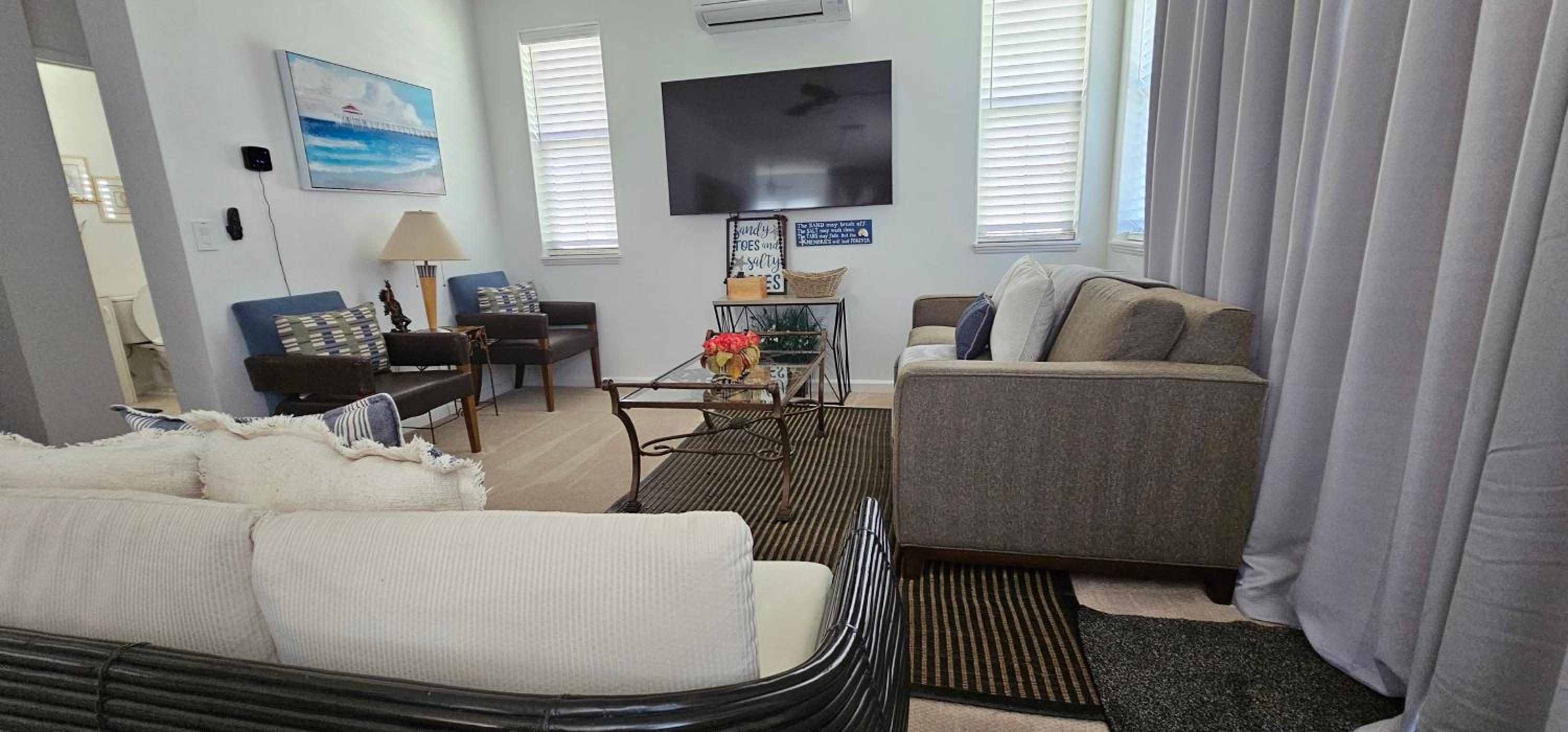 Paradise Ohana Ocean View Oasis with community Pool, Spa, Gym and Rec Area with PingPong, Air Hockey and Foosball