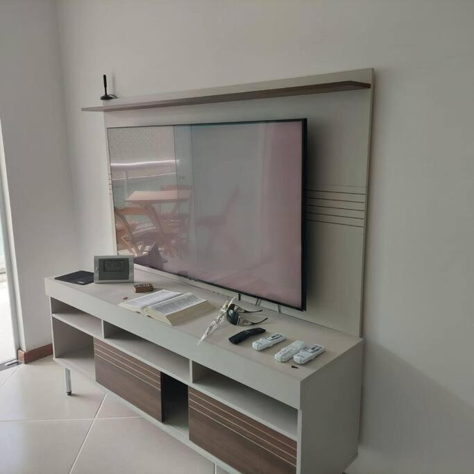 Apartamento com 2 quartos a 50m da Praia do Forte!