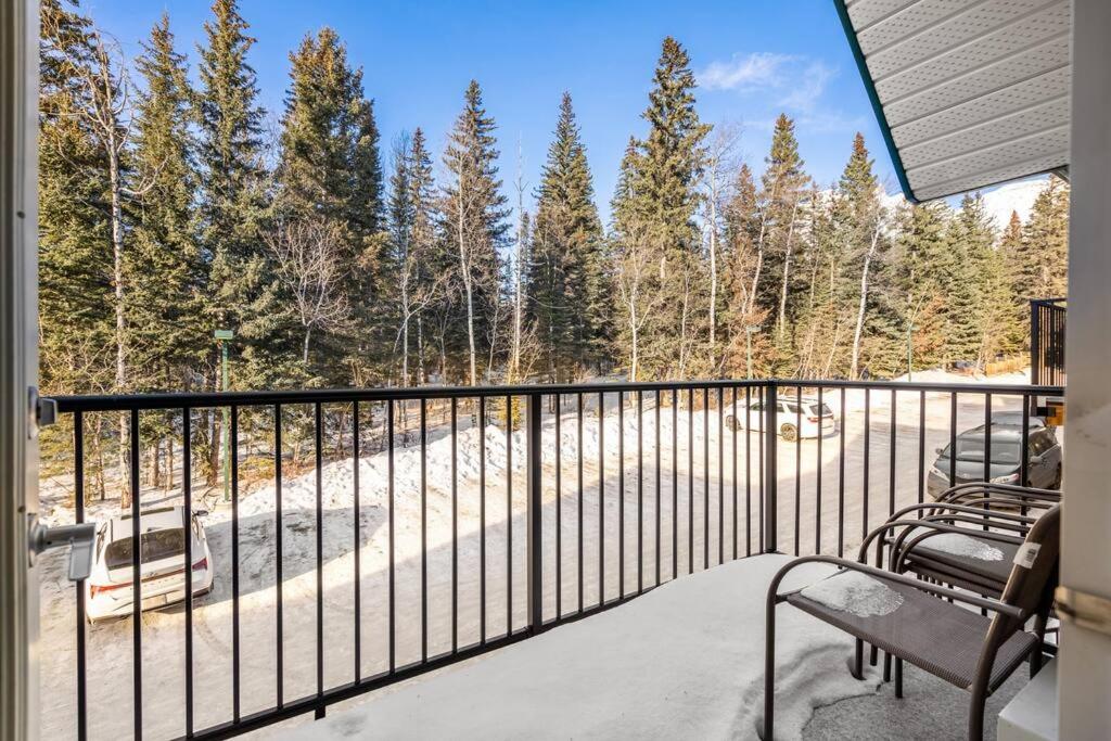 Quiet 2BR 2Bath Townhouse King Bed 6to9 Guests