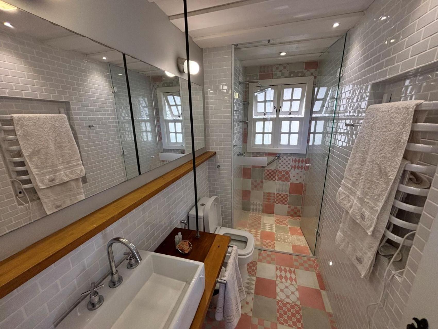 Auberge Suisse Pousada