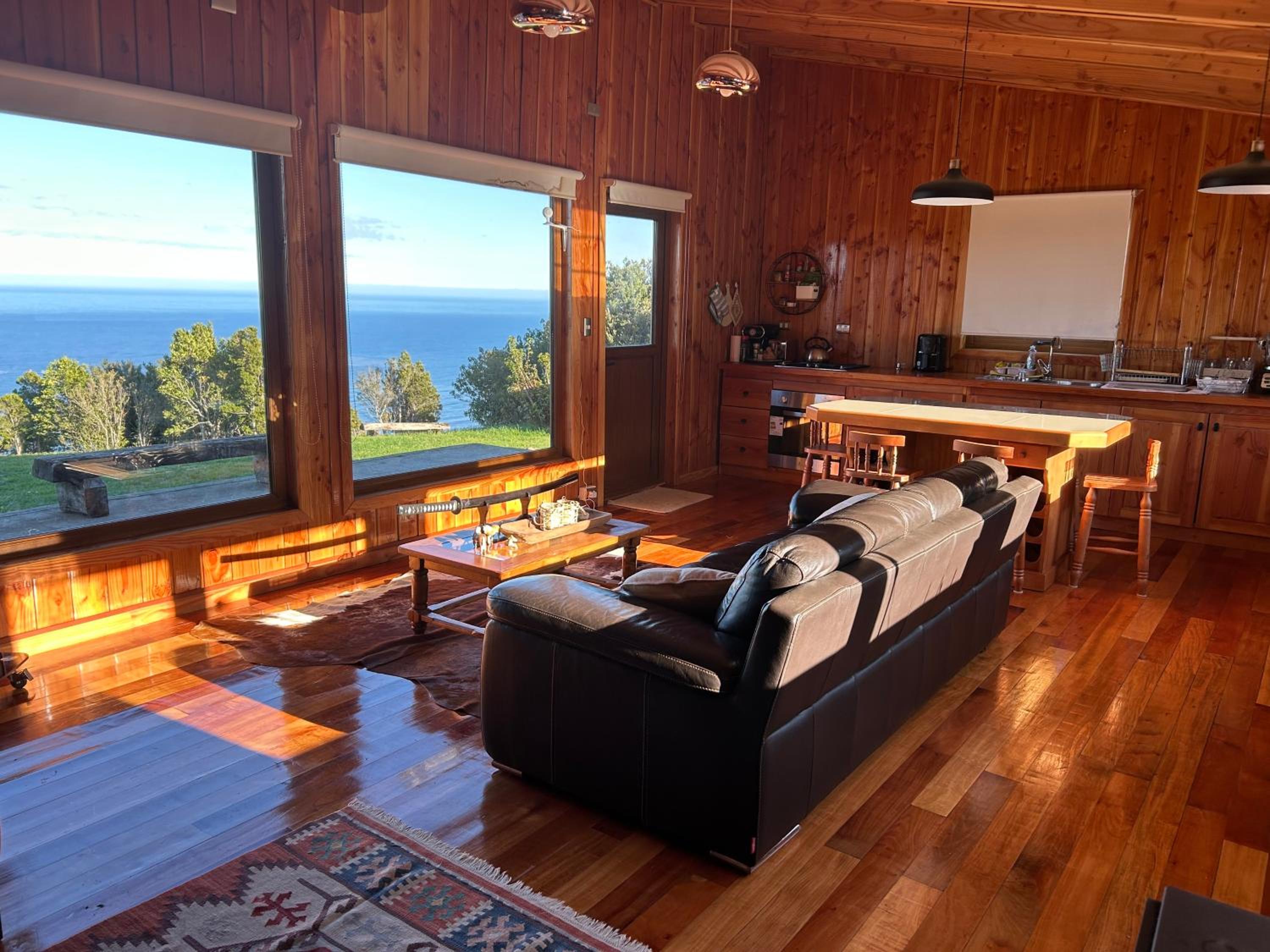 Moderna casa de campo con vista al mar a 20 minutos de Valdivia , Los Pellines