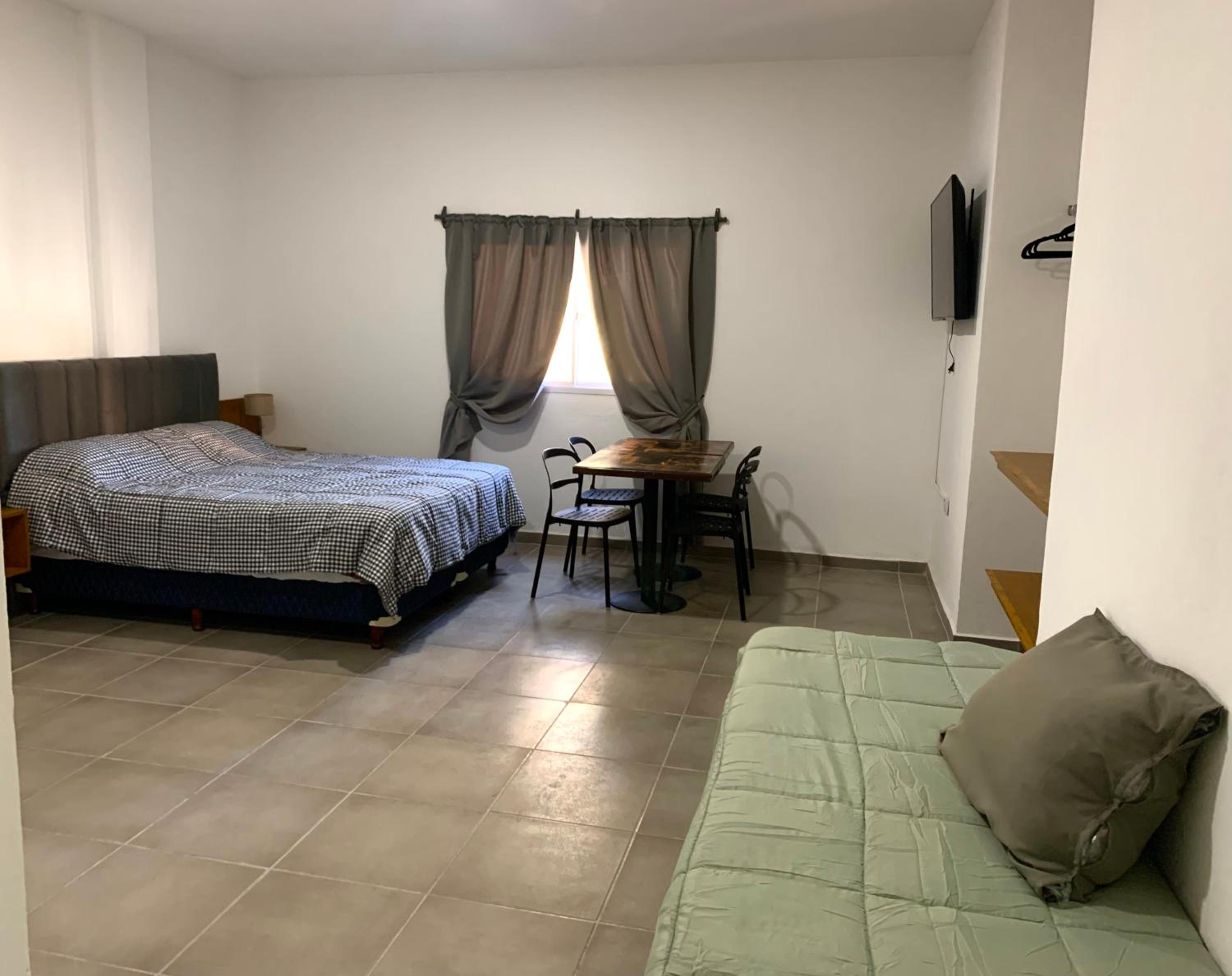 DB Apart en Salta — hotel room