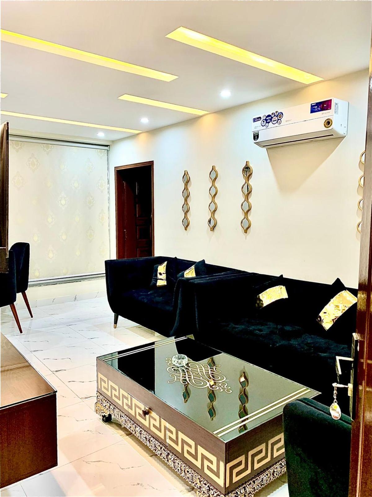 Royal Height Residence Luxury Family Apartments in Bahria Town, Lahore view 3