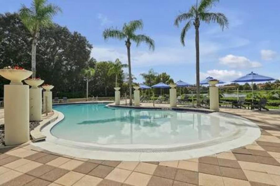 Stay Close to Disney in Your 3-Bedroom Haven view 4