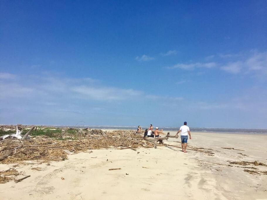 Casa Frente Para o Mar - Praia da Juréia - Iguape