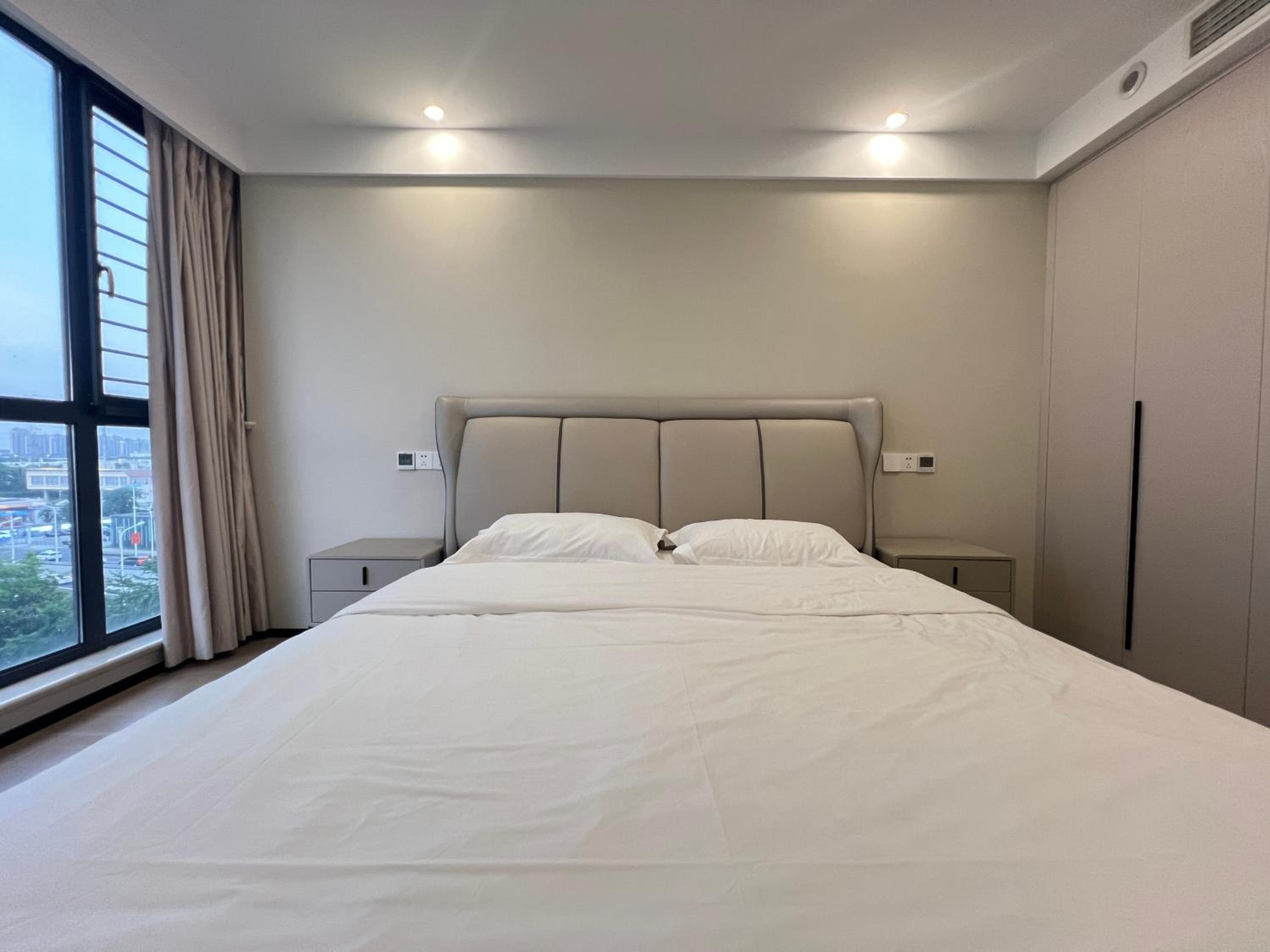 Suzhou Lakeside Sky Villa