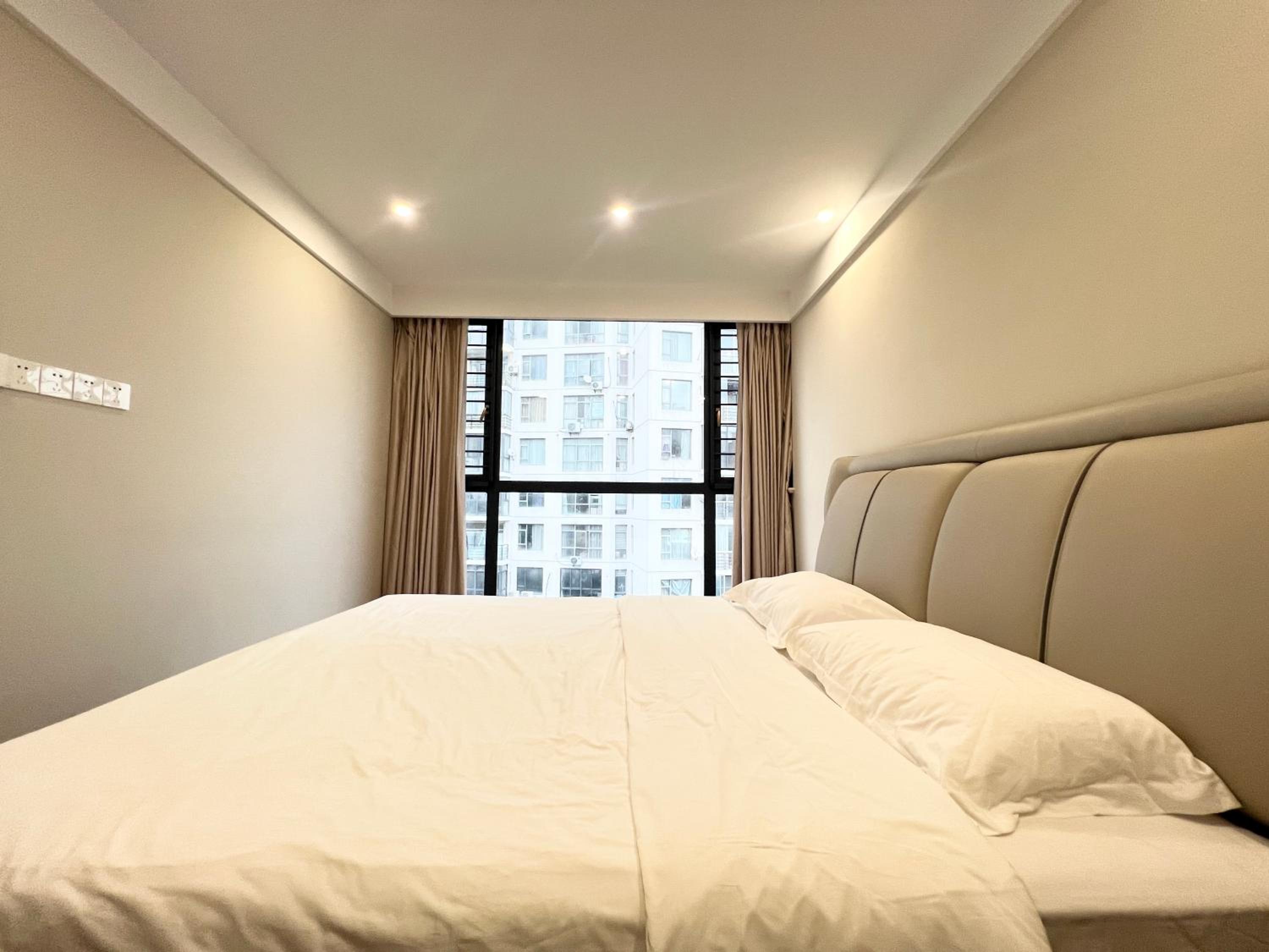 Suzhou Lakeside Sky Villa