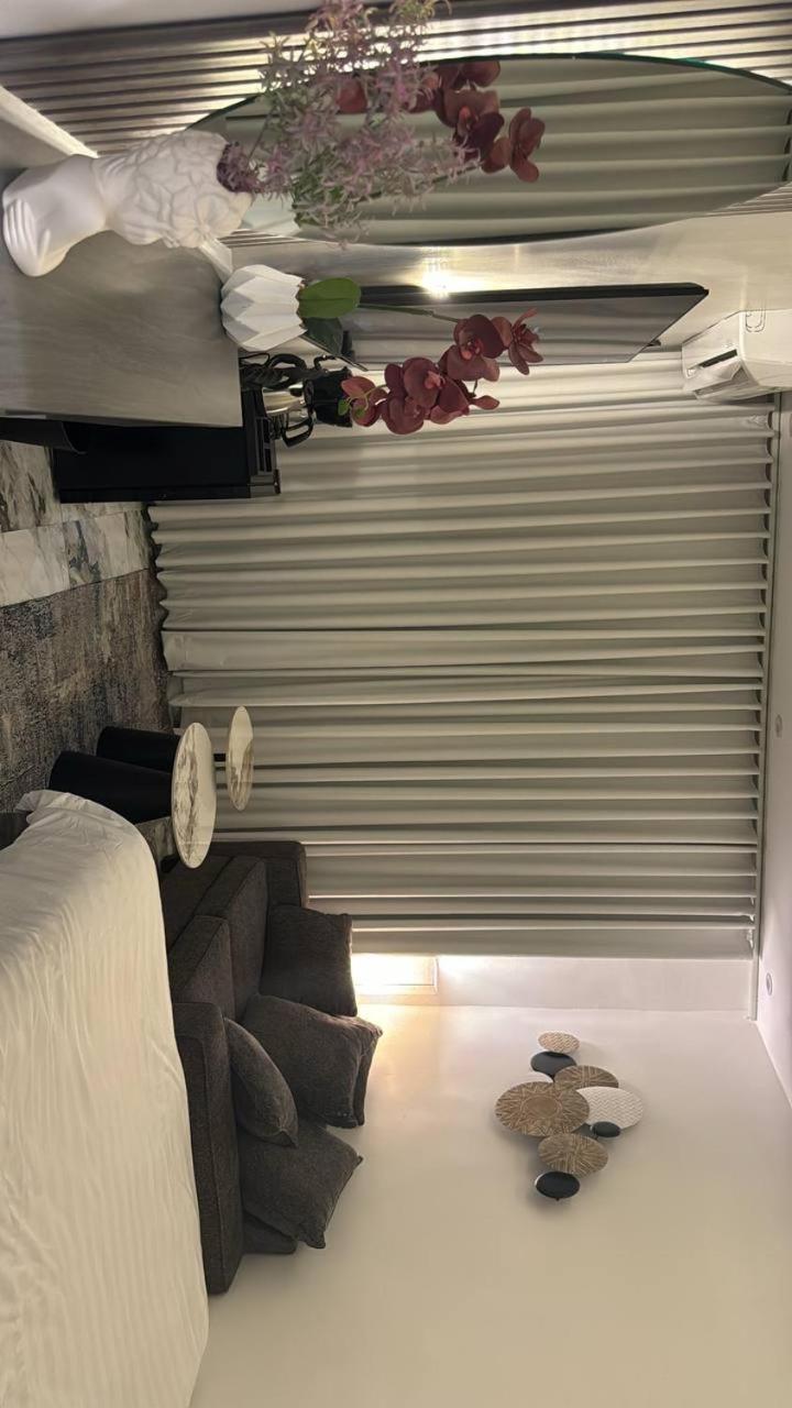 Smart Entry & Studio