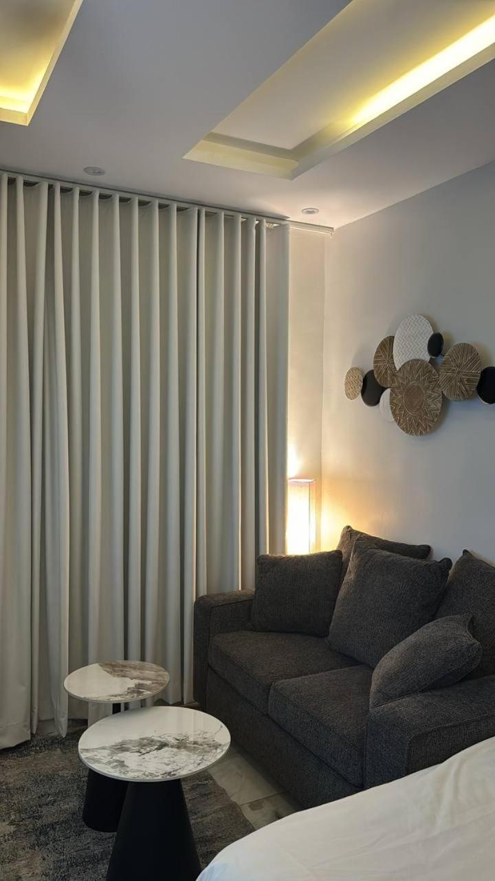 Smart Entry & Studio