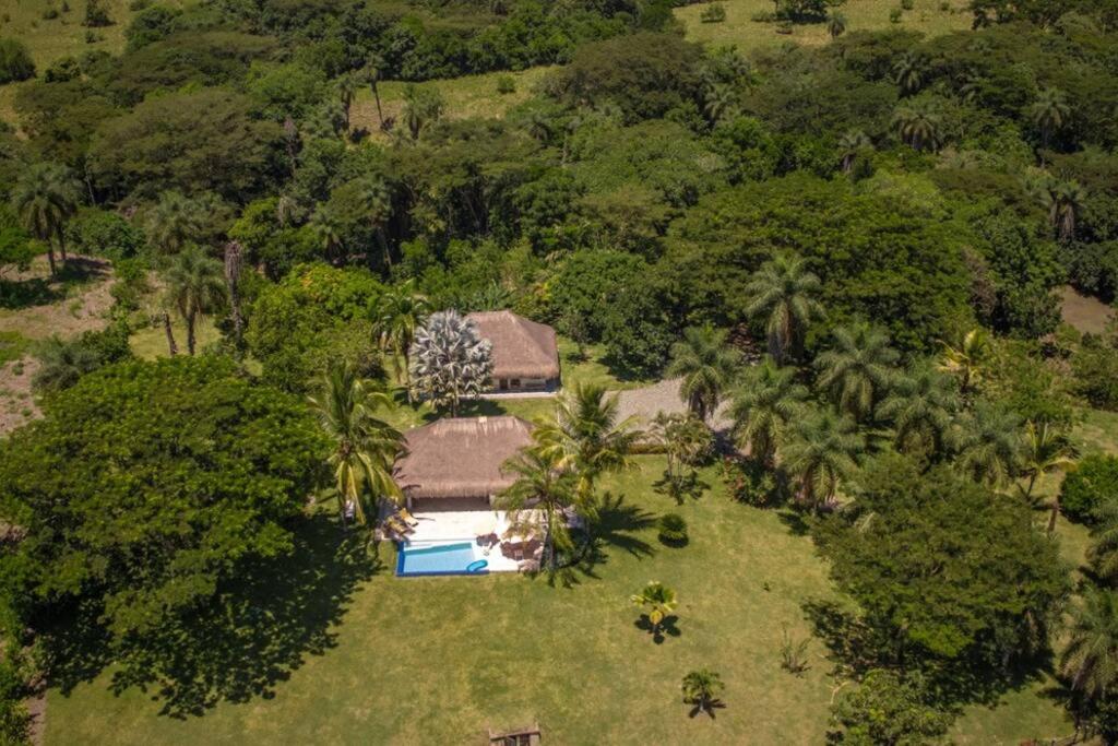 Villa en La Pintada con Piscina