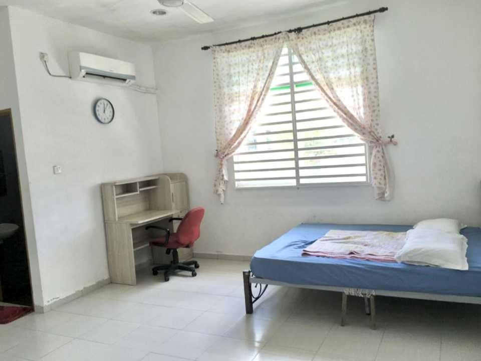 Azzinki HOMESTAY