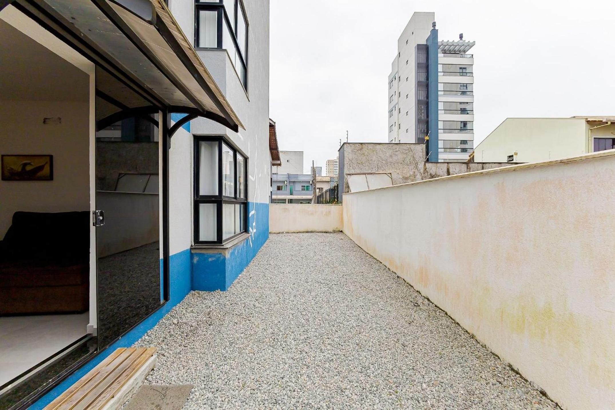 150m da praia em um fantástico edifício em Balneário Piçarras