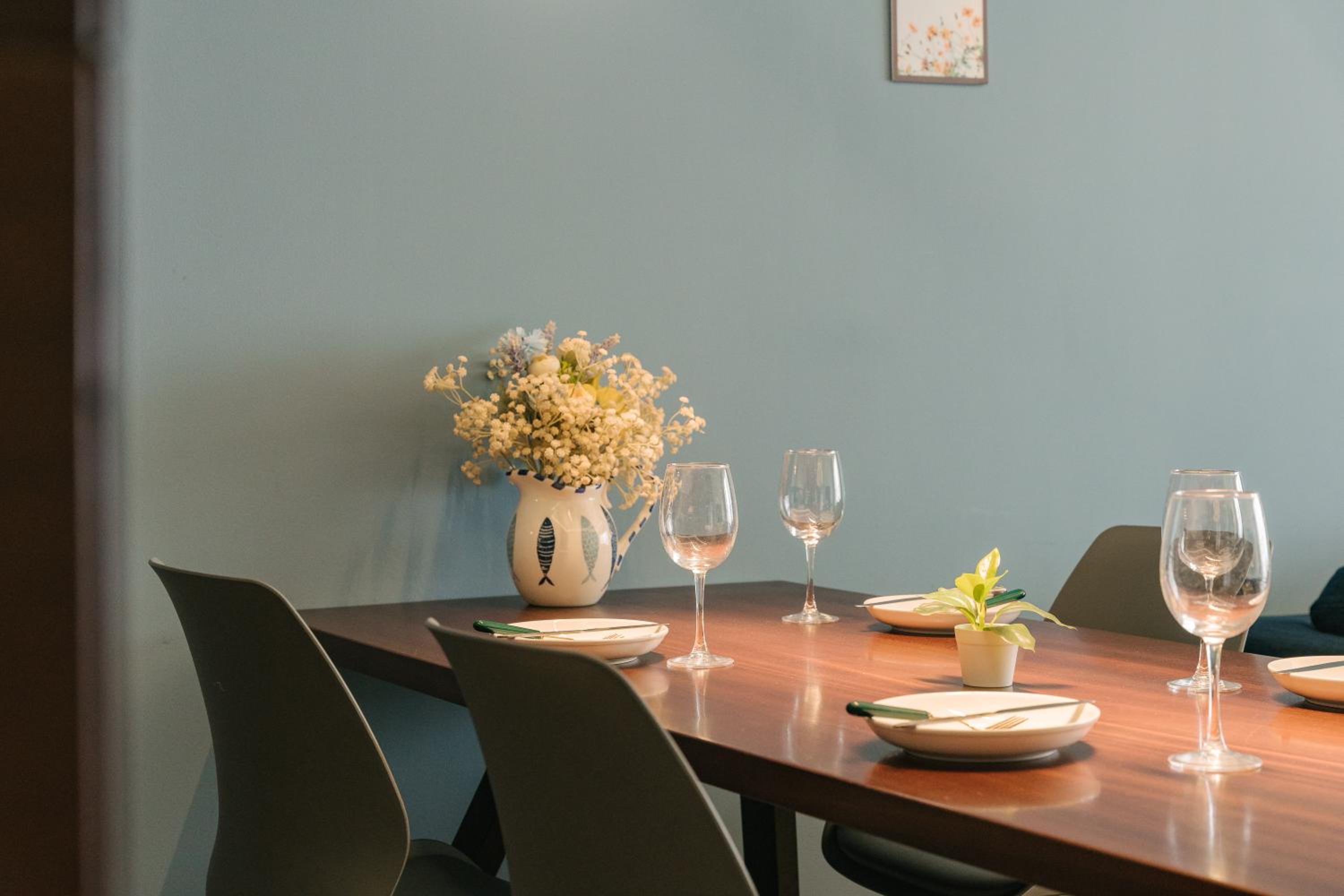 D'Leroi Soleil - Modern Apartment by West Lake