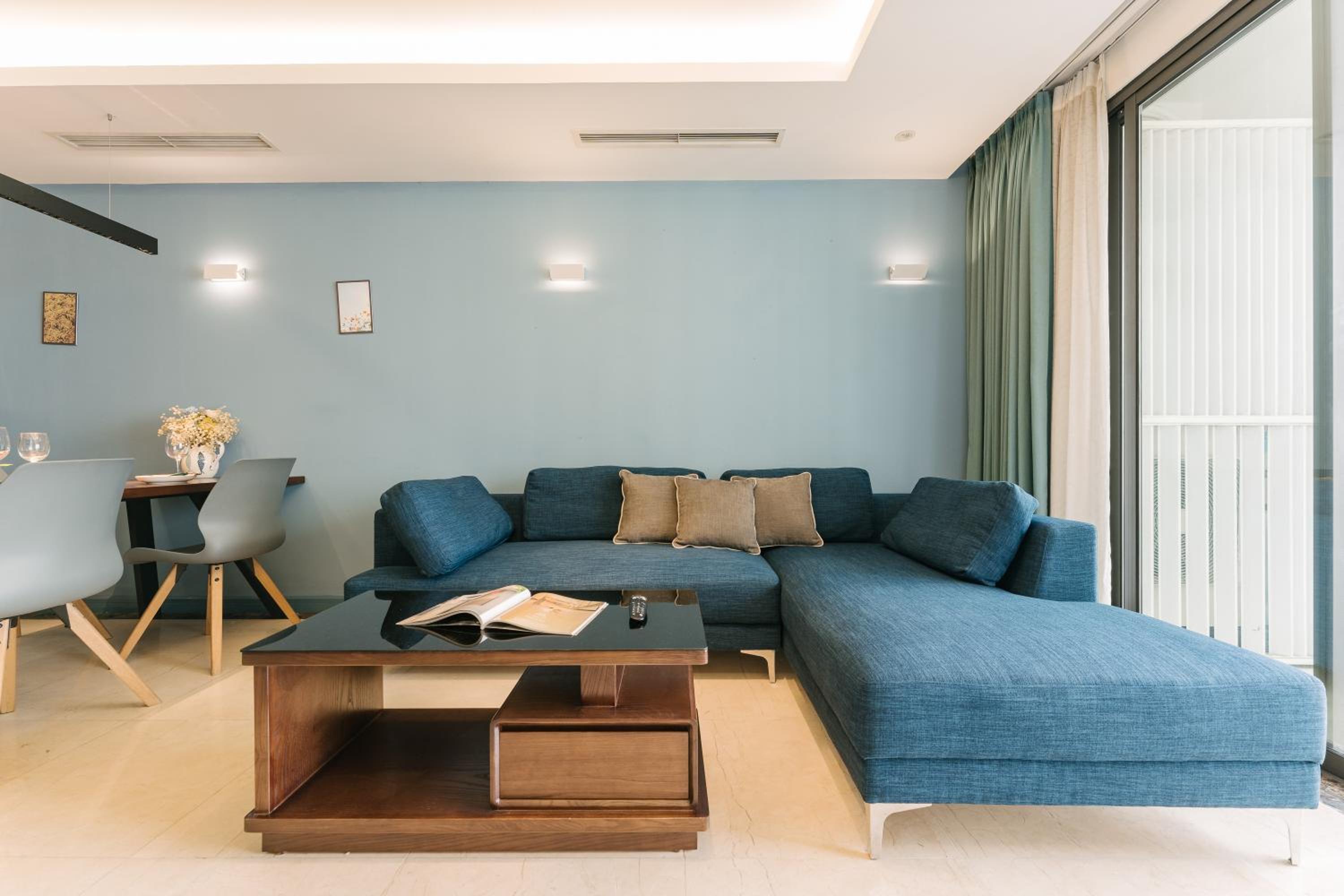 D'Leroi Soleil - Modern Apartment by West Lake