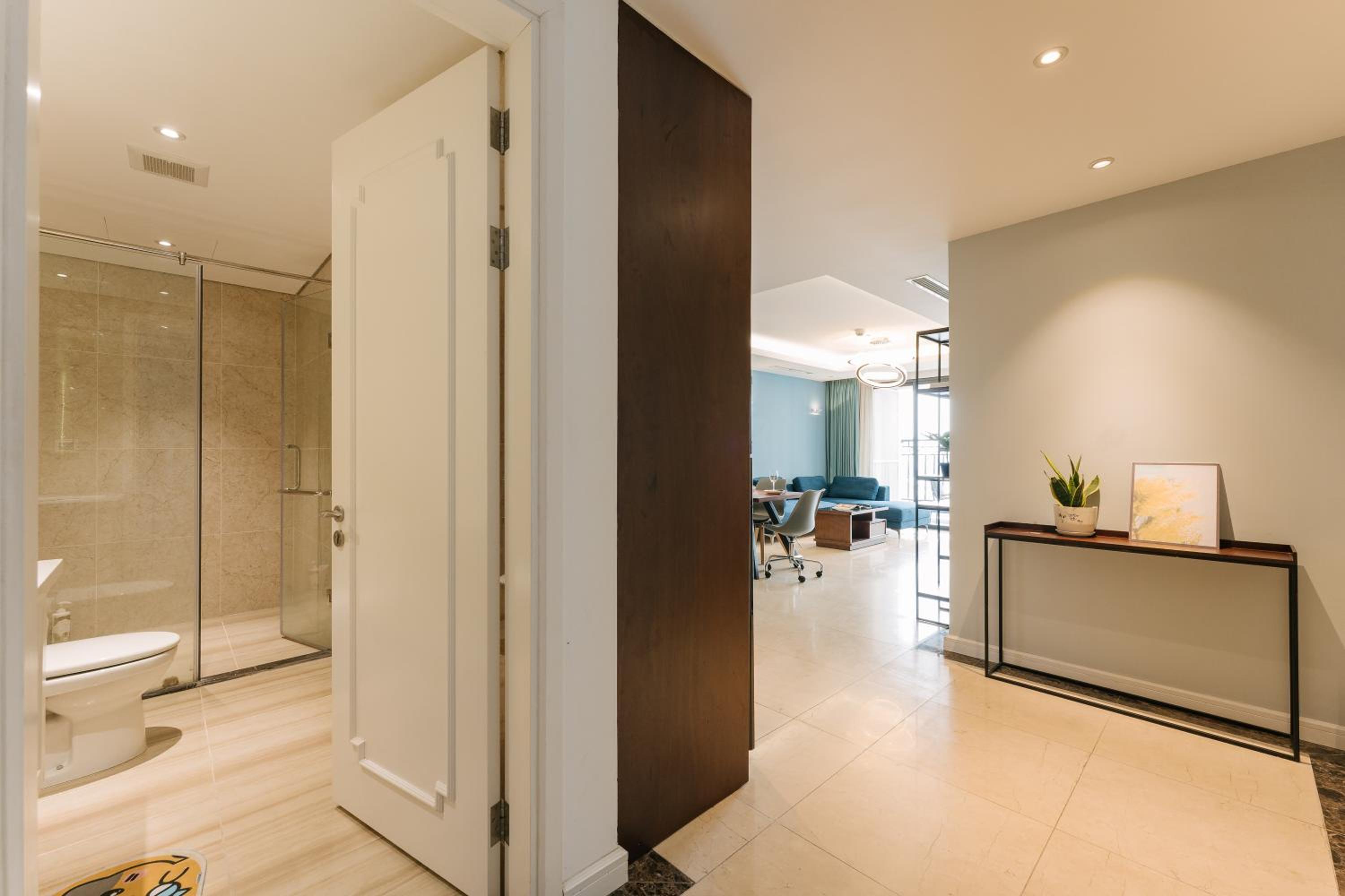 D'Leroi Soleil - Modern Apartment by West Lake