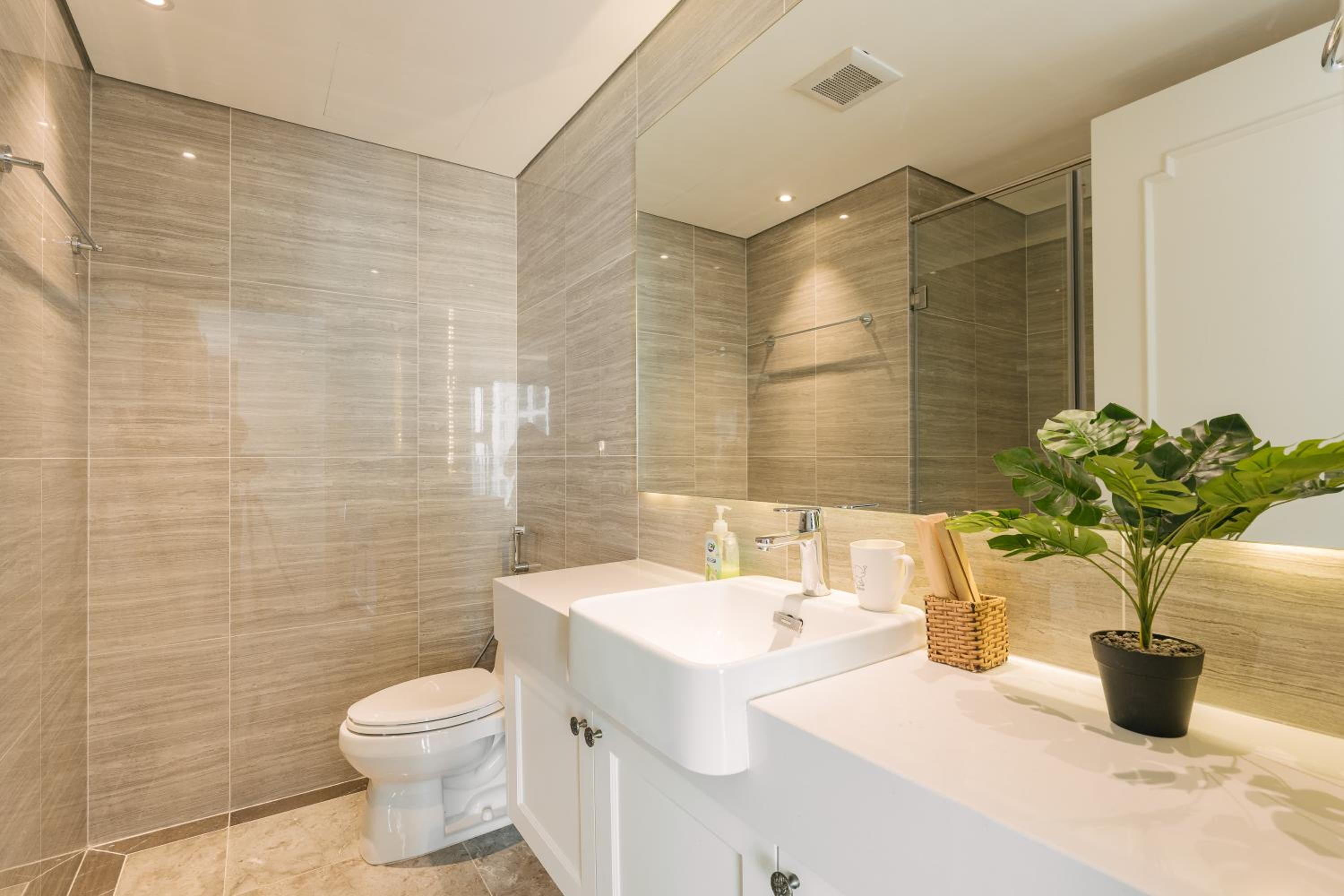 D'Leroi Soleil - Modern Apartment by West Lake