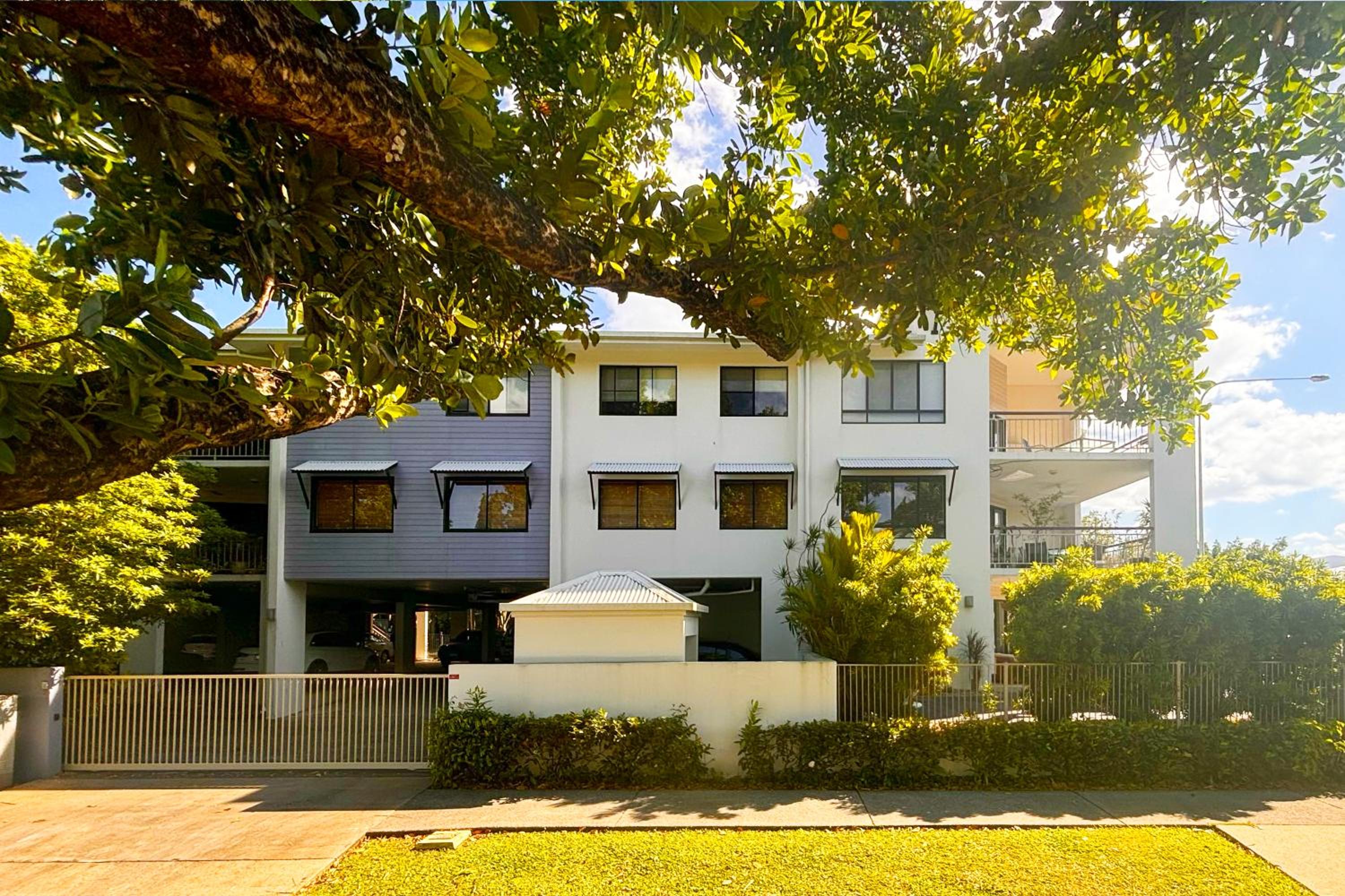 Cozy Cairns Stay - Near Airport, City & Esplanade