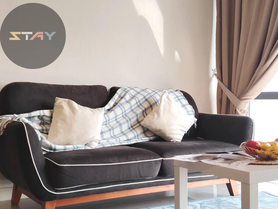 GM 2203 Couple Stylish Netflix 100mbps BySTAY photo 3