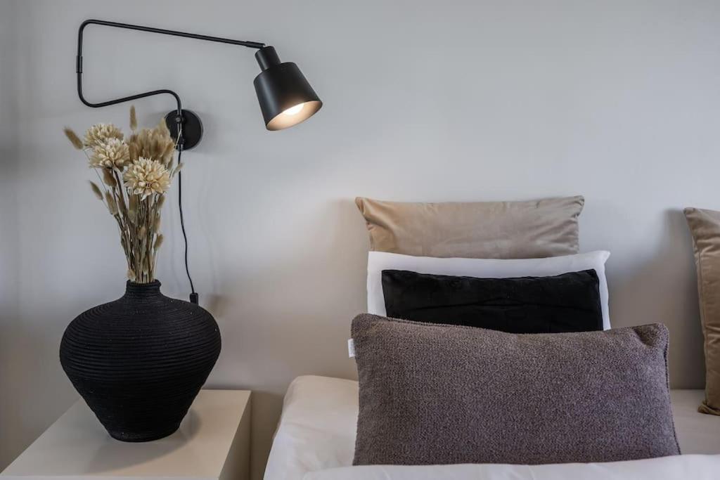 Arctic Haven City Suite