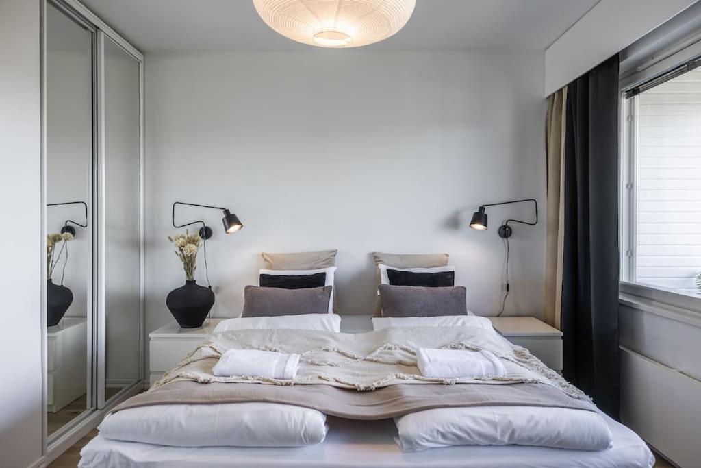Arctic Haven City Suite